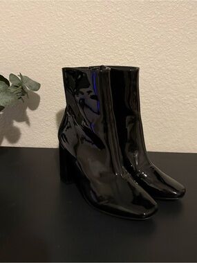 Lulu's Black Patent Block Heel Ankle Boots